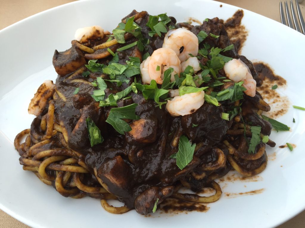 spaghetti al nero de seppia 
