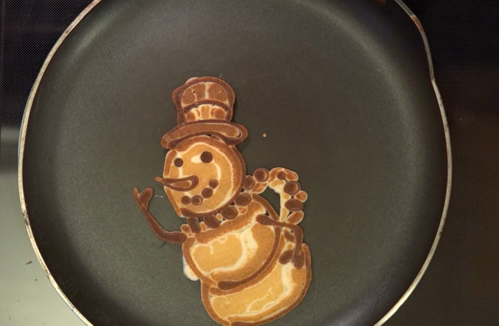 snowman pancake by Sai Pancakes