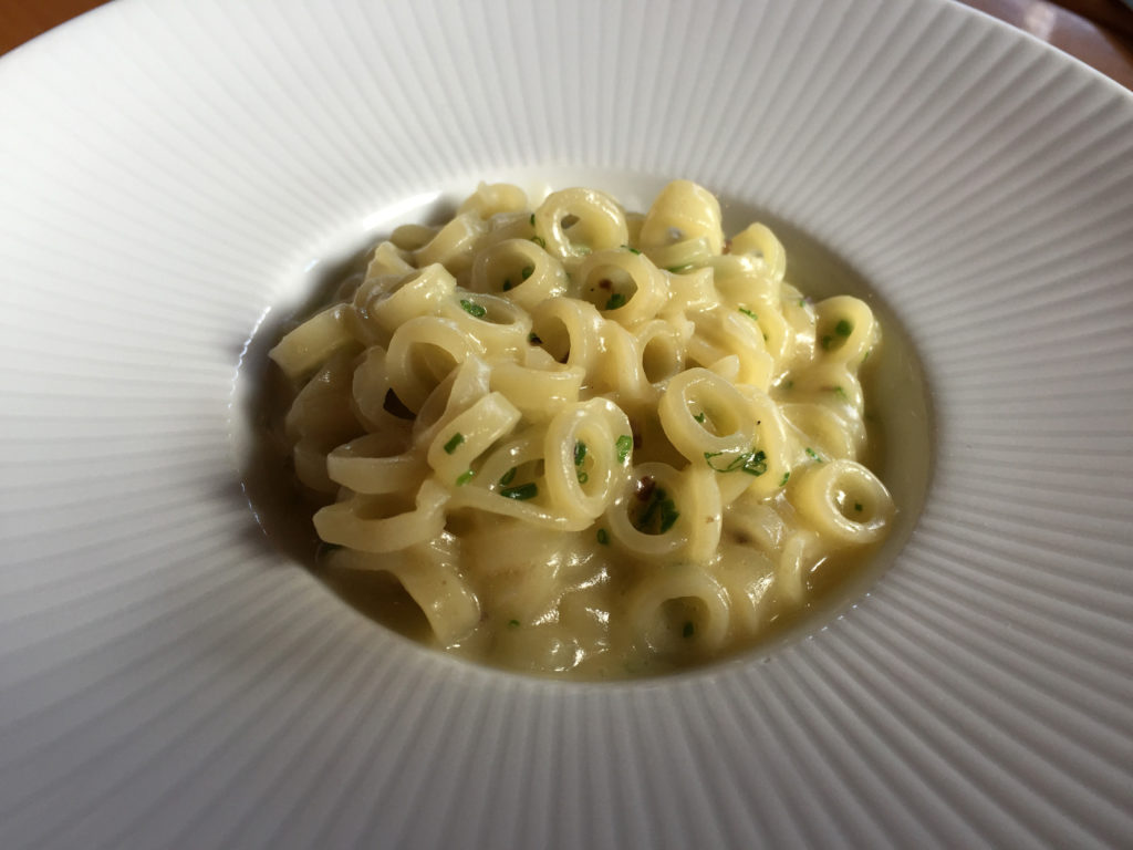 Spaghettios with fresh truffle