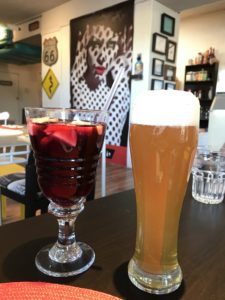 art and drinks at The Eklektik