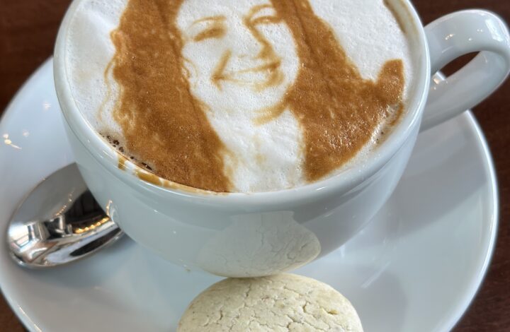 mocha with image in foam